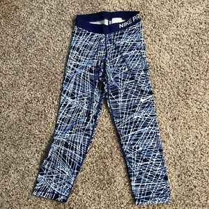 XS, Blue and white, Nike pro capri leggings
